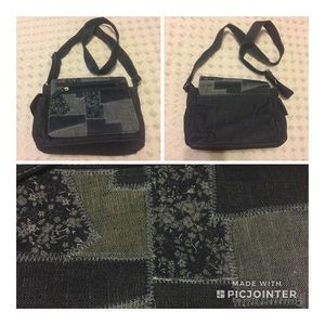 Preowned Shoulder Handbag for women.